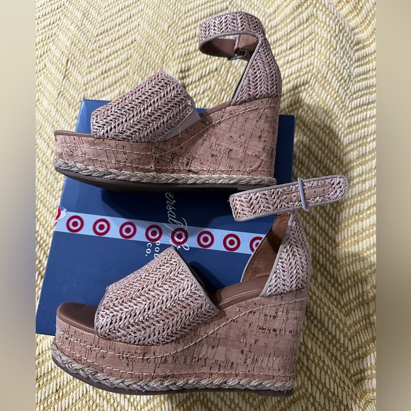 Universal Thread Cork Juliana Platform Wedges -  in Size 8 - Picture 3 of 6